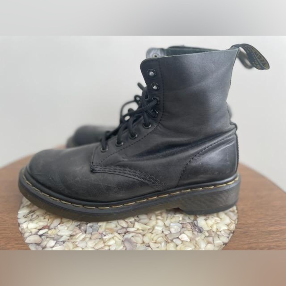 Vintage 90s Doc Marten, soft leather 1460 ankle boot - Picture 3 of 5